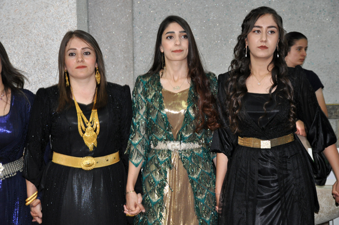 Baykal ailesinin mutlu günü 15
