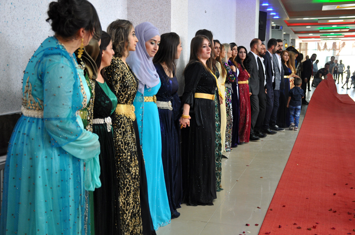 Baykal ailesinin mutlu günü 32