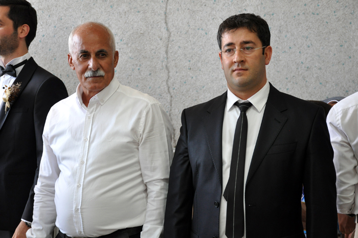 Baykal ailesinin mutlu günü 40