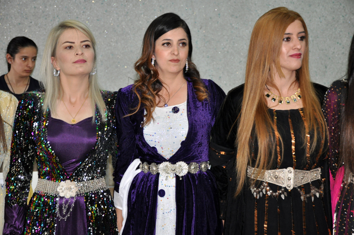 Baykal ailesinin mutlu günü 46