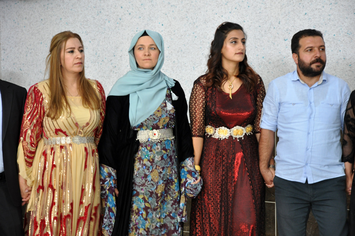 Baykal ailesinin mutlu günü 60