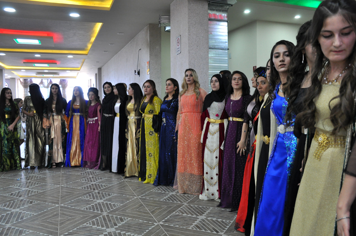 Baykal ailesinin mutlu günü 62