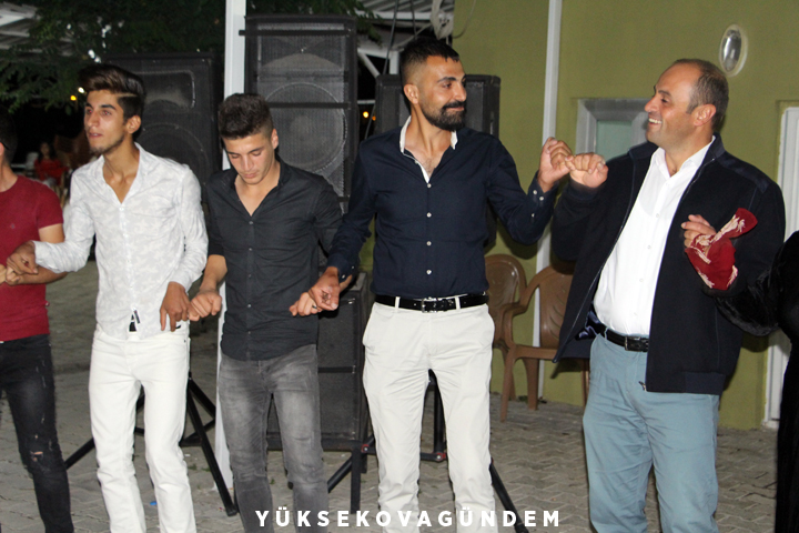 Uçuş ailesinin mutlu günü 103