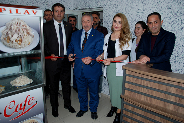 Yüksekova'da 2 yeni işyeri açıldı 8