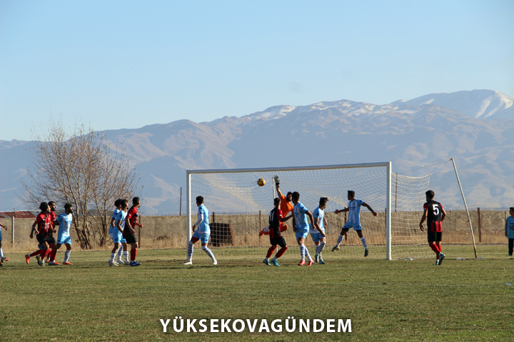 Yüksekova Belediyespor kendi evinde kazandı 17