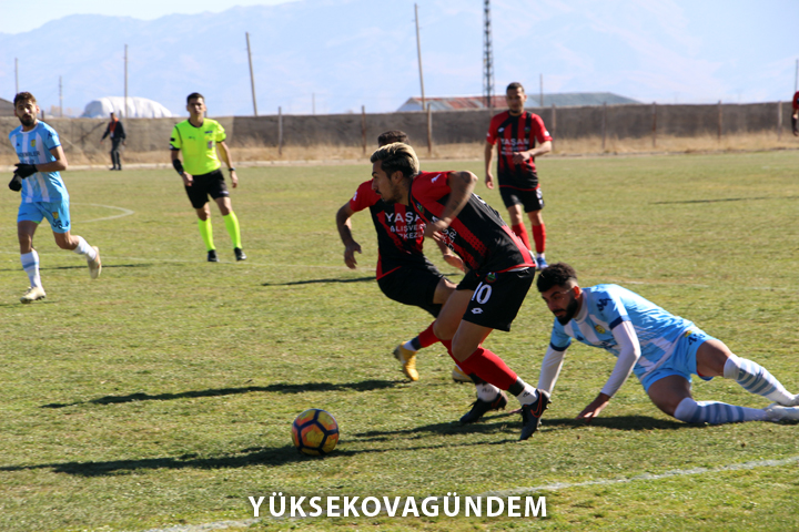 Yüksekova Belediyespor kendi evinde kazandı 5