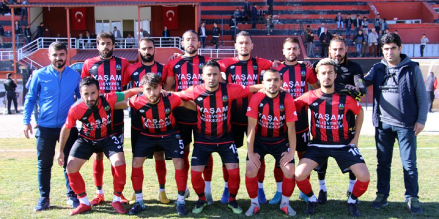 Yüksekova Belediyespor kendi evinde kazandı