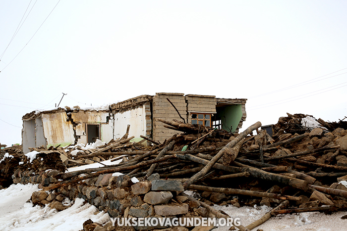 Fotoğraflarla Başkale depremi! 12