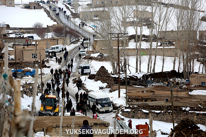 Fotoğraflarla Başkale depremi! 36