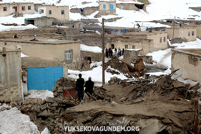 Fotoğraflarla Başkale depremi! 45