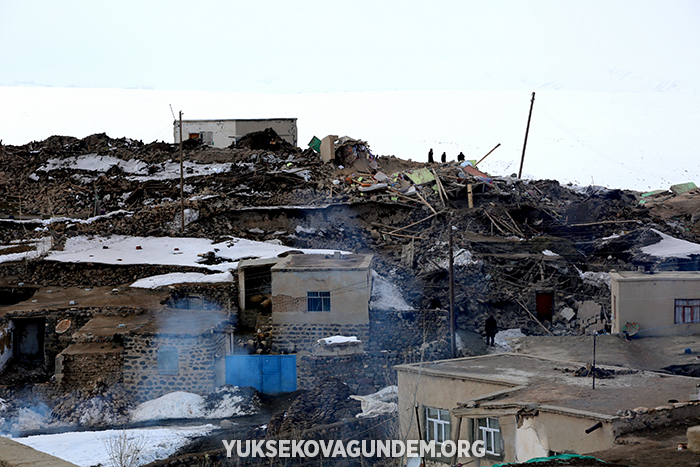 Fotoğraflarla Başkale depremi! 52