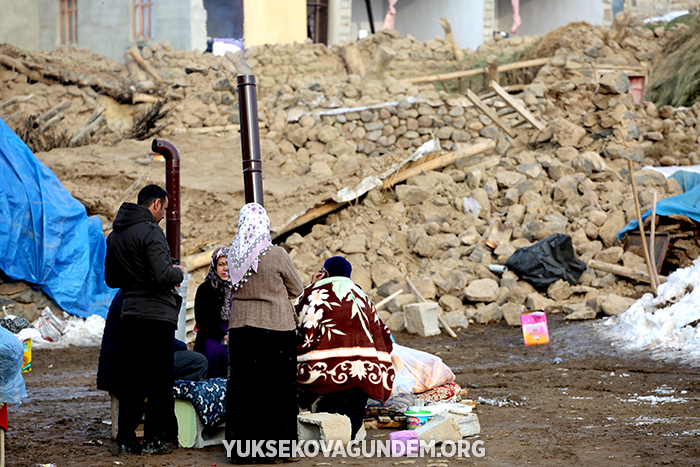 Fotoğraflarla Başkale depremi! 63