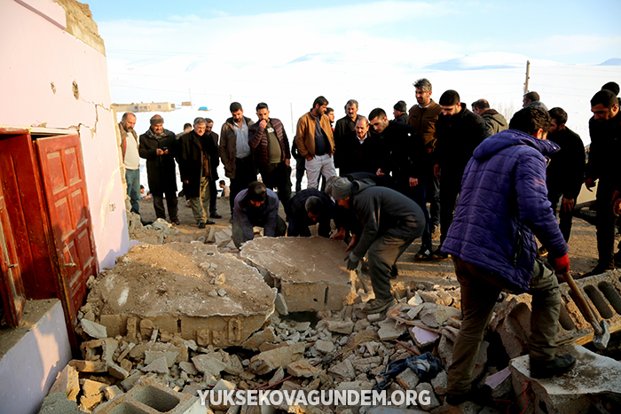 Fotoğraflarla Başkale depremi! 79