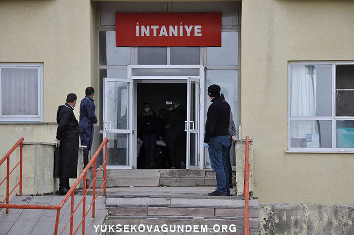Yüksekova'da 3 Covid-19 hastası taburcu edildi 2