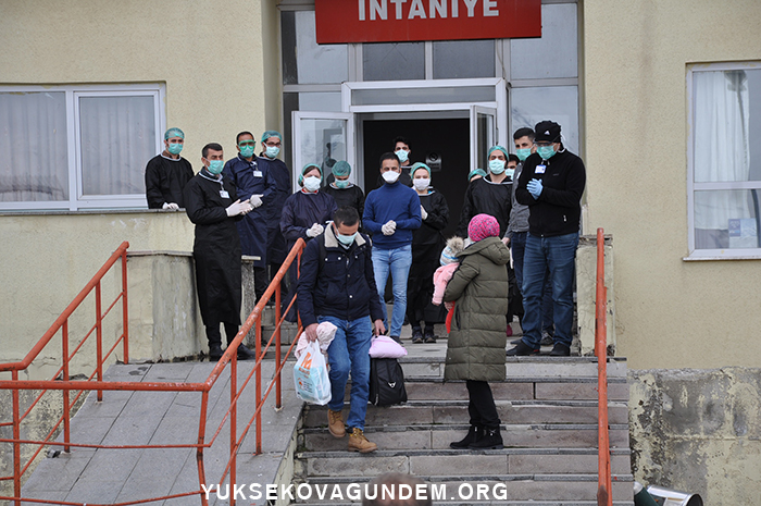Yüksekova'da 3 Covid-19 hastası taburcu edildi 5