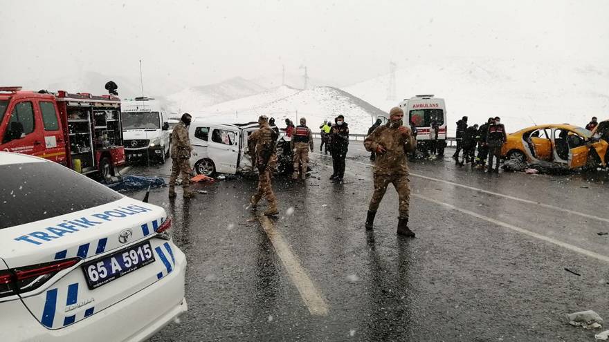 Van-Başkale karayolunda kaza: 3 ölü, 7 yaralı 1