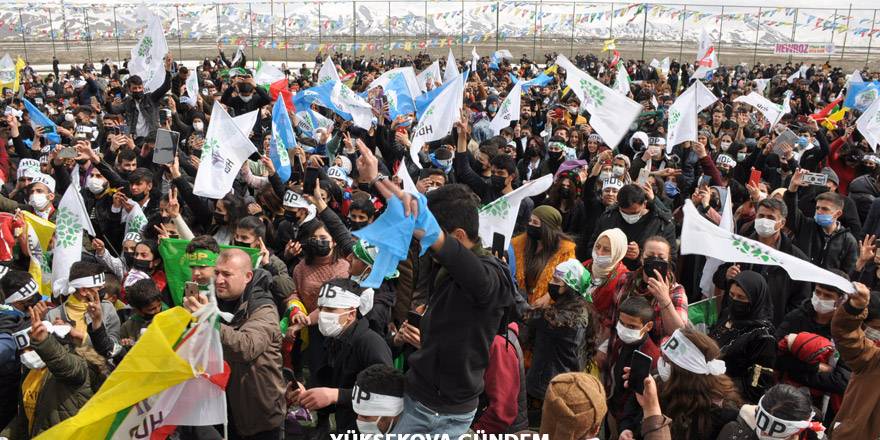 Yüksekova'da Newroz Kutlandı