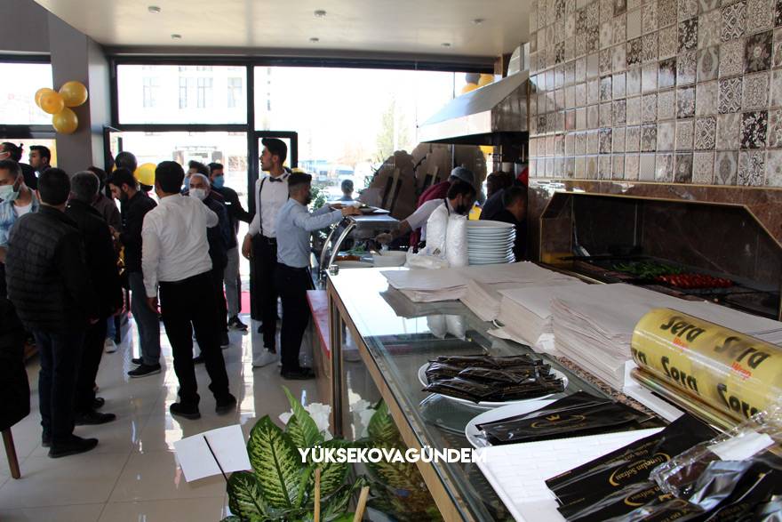 Yüksekova'da 'Hanedan Sofrası' hizmete açıldı 14