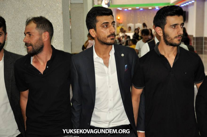 Orhan Ailesinin Mutlu Günü 46