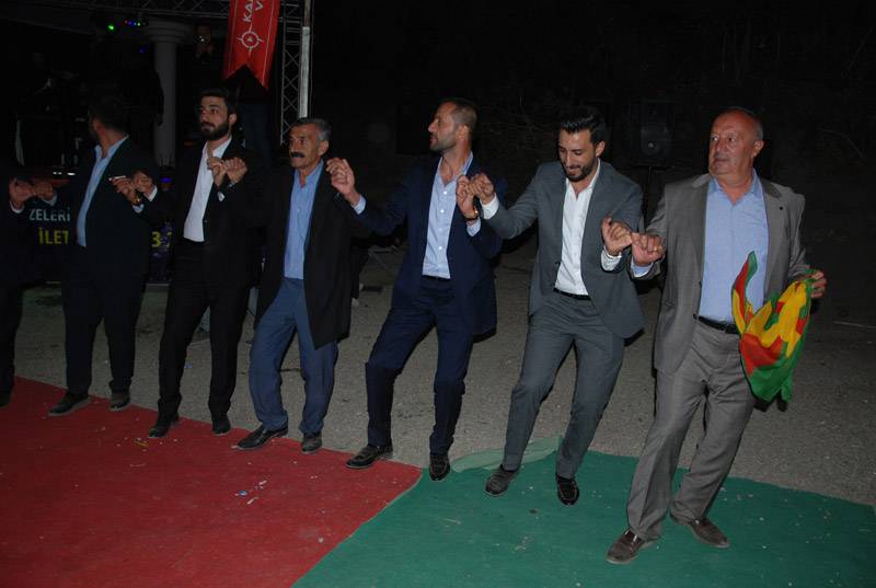 Çiçek ailesinin mutlu günü 82