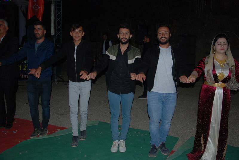 Çiçek ailesinin mutlu günü 83