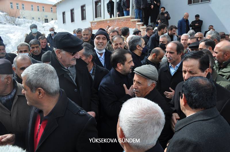 Pinyanişi Aşiret Lideri Osman Zeydan Toprağa verildi 18