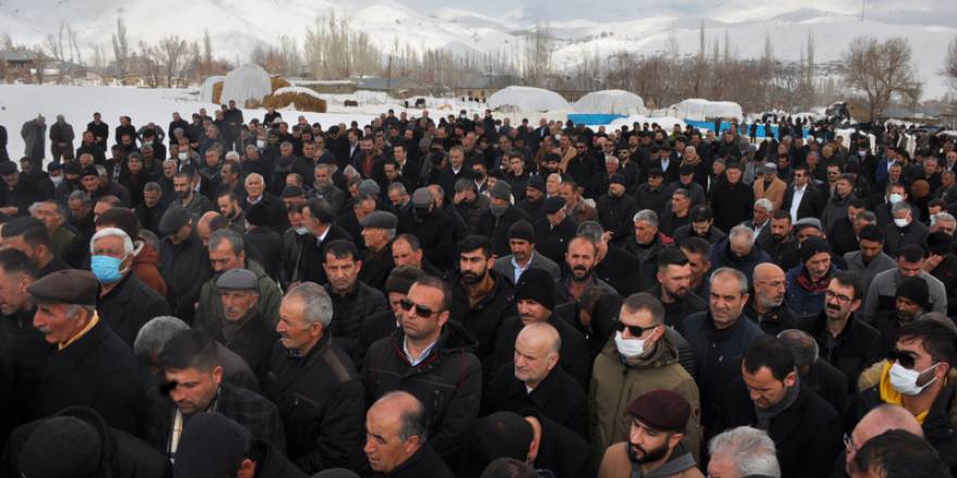 Pinyanişi Aşiret Lideri Osman Zeydan Toprağa verildi
