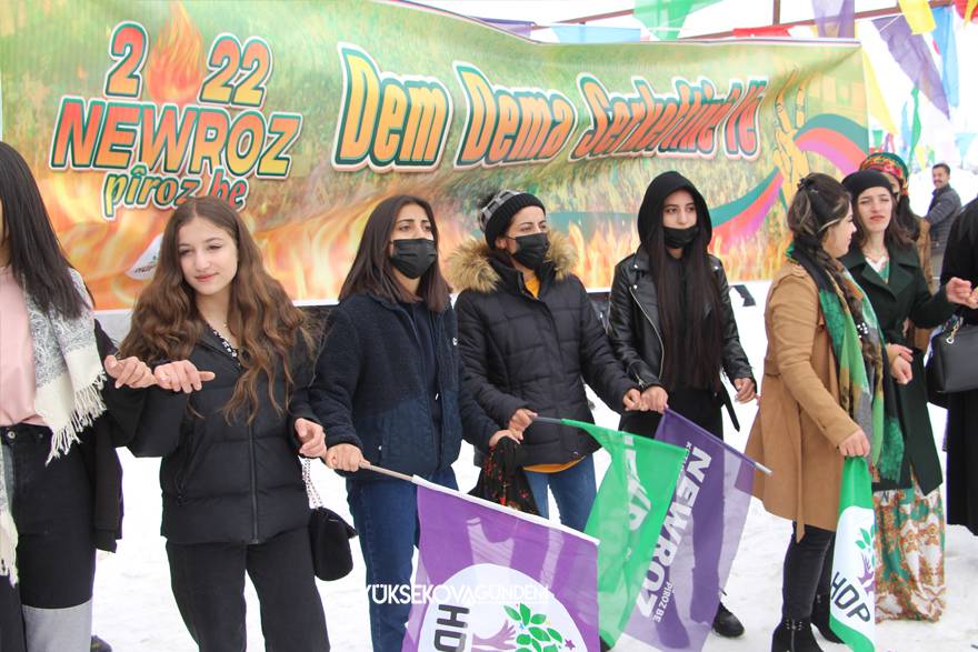 Yüksekova'da Newroz Kutlandı 14