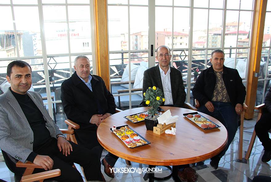 Yüksekova’da 'Opia Cafe' isimli işyeri hizmete açıldı 3