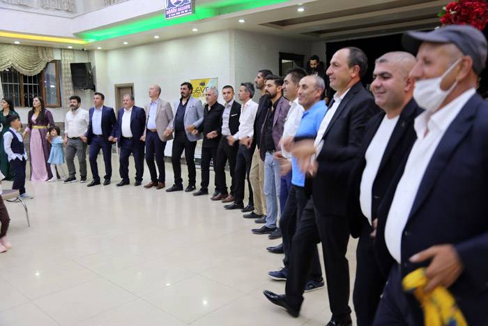 Öner ve Baykal Ailesinin mutlu günü 140