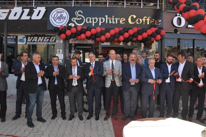 Yüksekova’da 'Sapphire Coffe’ İsimli İş Yeri Açıldı 2