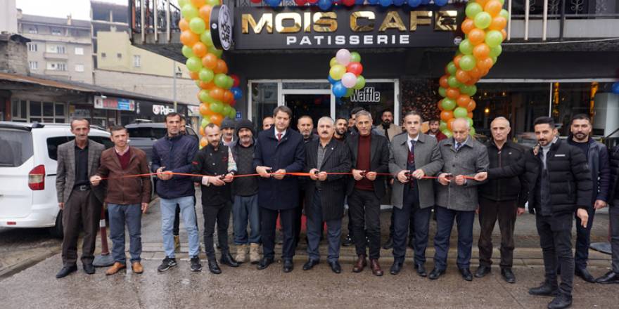 Yüksekova'da 'Mois Cafe' İsimli iş Yeri Açıldı
