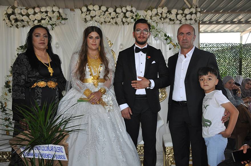 Yüksekova Düğünleri (01-06) Ağustos 35