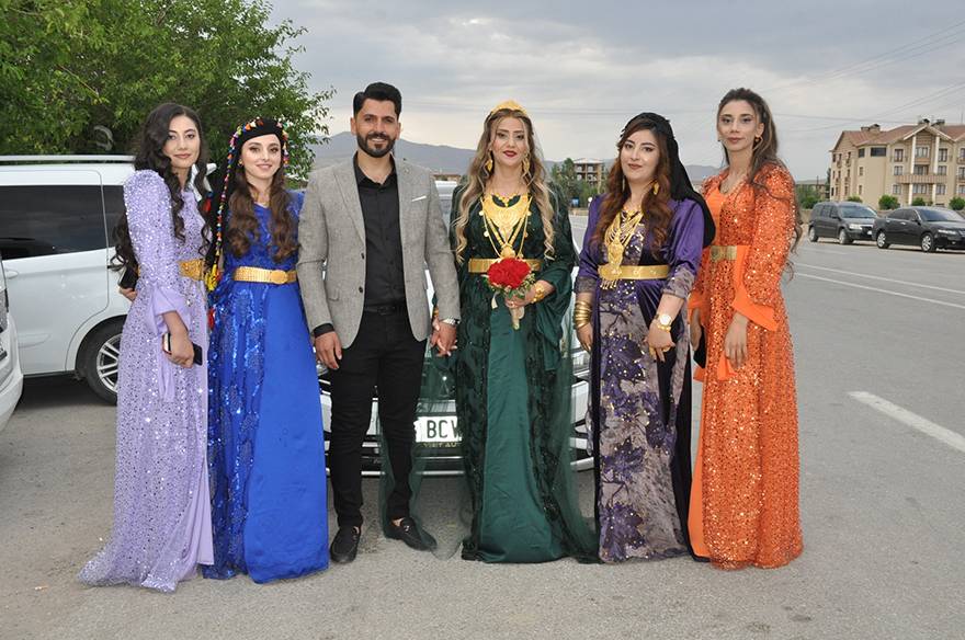 Yüksekova Düğünleri (07-13) Ağustos 73