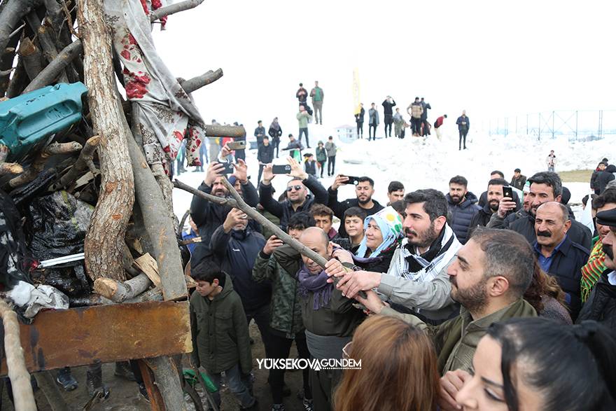 Yüksekova'da Newroz Kutlandı 30