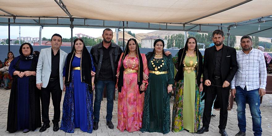 Akbaş ailesinin mutlu günü