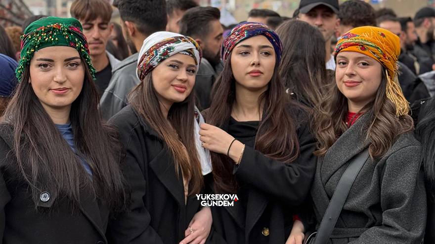 Yüksekova'da Newroz Kutlamaları 10 Yıl Sonra Yeniden Eski Cilo Saha 37