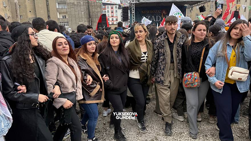 Yüksekova'da Newroz Kutlamaları 10 Yıl Sonra Yeniden Eski Cilo Saha 40