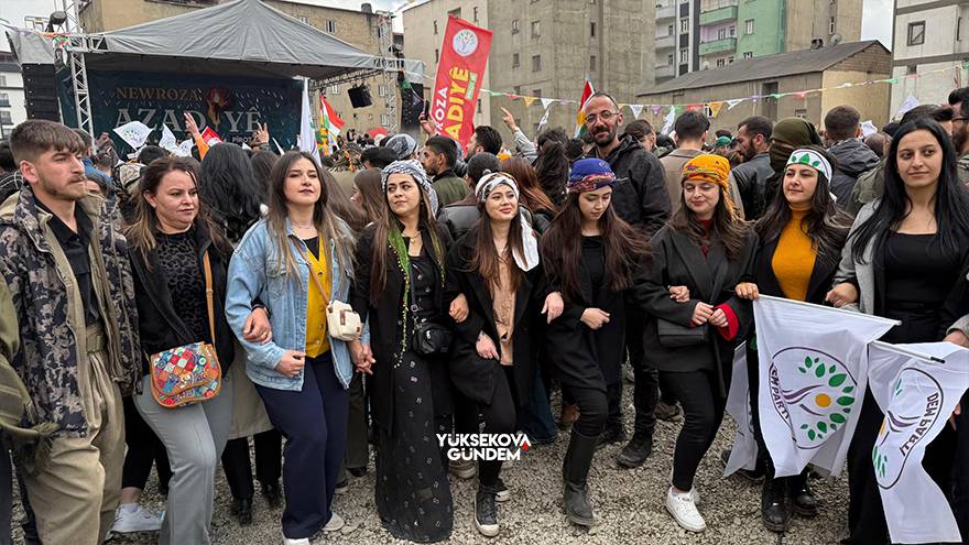 Yüksekova'da Newroz Kutlamaları 10 Yıl Sonra Yeniden Eski Cilo Saha 42
