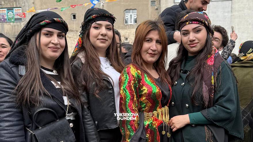 Yüksekova'da Newroz Kutlamaları 10 Yıl Sonra Yeniden Eski Cilo Saha 43