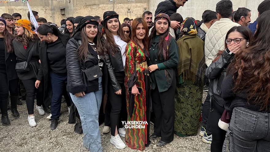 Yüksekova'da Newroz Kutlamaları 10 Yıl Sonra Yeniden Eski Cilo Saha 44