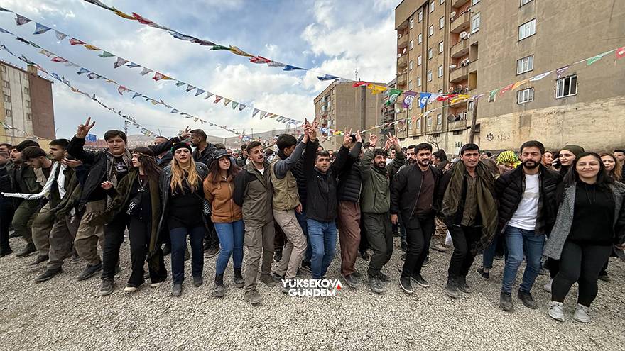 Yüksekova'da Newroz Kutlamaları 10 Yıl Sonra Yeniden Eski Cilo Saha 71