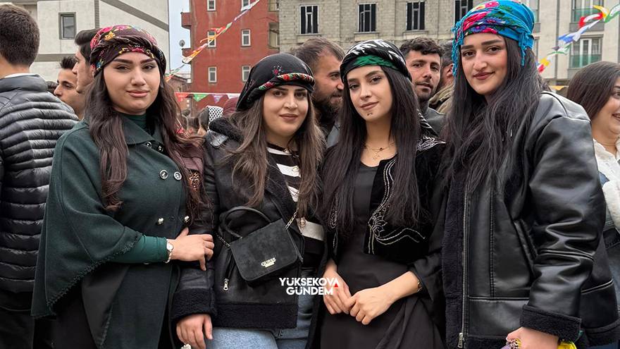 Yüksekova'da Newroz Kutlamaları 10 Yıl Sonra Yeniden Eski Cilo Saha 73