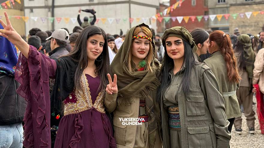 Yüksekova'da Newroz Kutlamaları 10 Yıl Sonra Yeniden Eski Cilo Saha 75