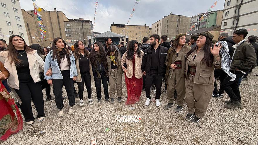 Yüksekova'da Newroz Kutlamaları 10 Yıl Sonra Yeniden Eski Cilo Saha 76