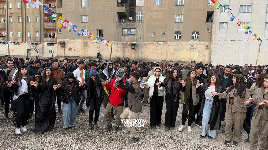 Yüksekova'da Newroz Kutlamaları 10 Yıl Sonra Yeniden Eski Cilo Saha 77