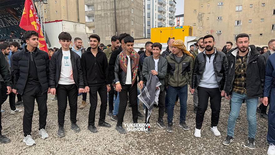 Yüksekova'da Newroz Kutlamaları 10 Yıl Sonra Yeniden Eski Cilo Saha 83