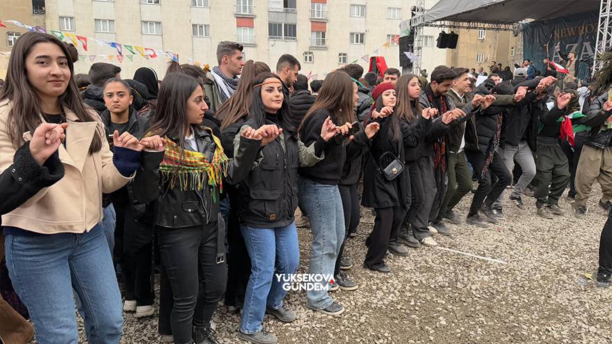 Yüksekova'da Newroz Kutlamaları 10 Yıl Sonra Yeniden Eski Cilo Saha 86