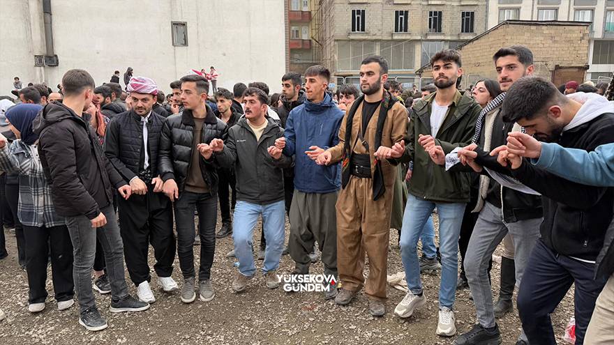 Yüksekova'da Newroz Kutlamaları 10 Yıl Sonra Yeniden Eski Cilo Saha 87