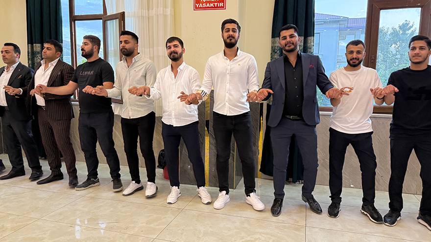 Yüksekova’da Arslan Ailesinin Mutlu Günü 131